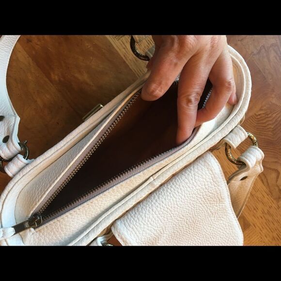 MARY FRANCES Gorgeous Details Flower Bag - Picture 2 of 9